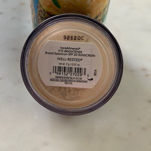 Well Rested powder concealer